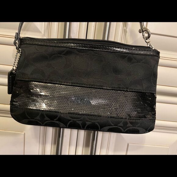 coach signature large flat sequin wristlet bag - Picture 8 of 9